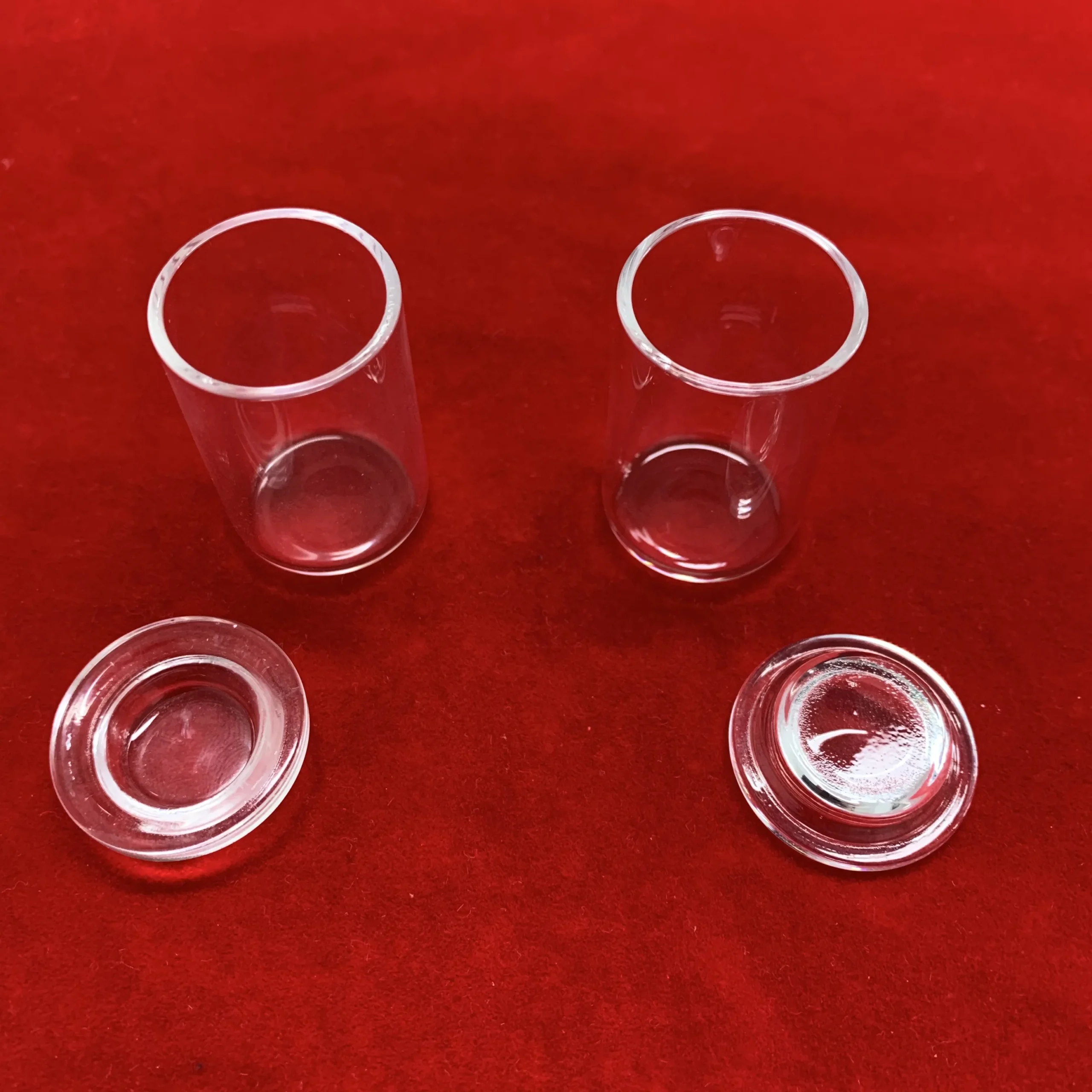 H084e15255f3a4f7b9541a684b4f331c1N.webp High Purity Flat Bottom Quartz Crucibles Clear Silica Quartz Glass Cylindrical Crucibles with Holes - Image 1