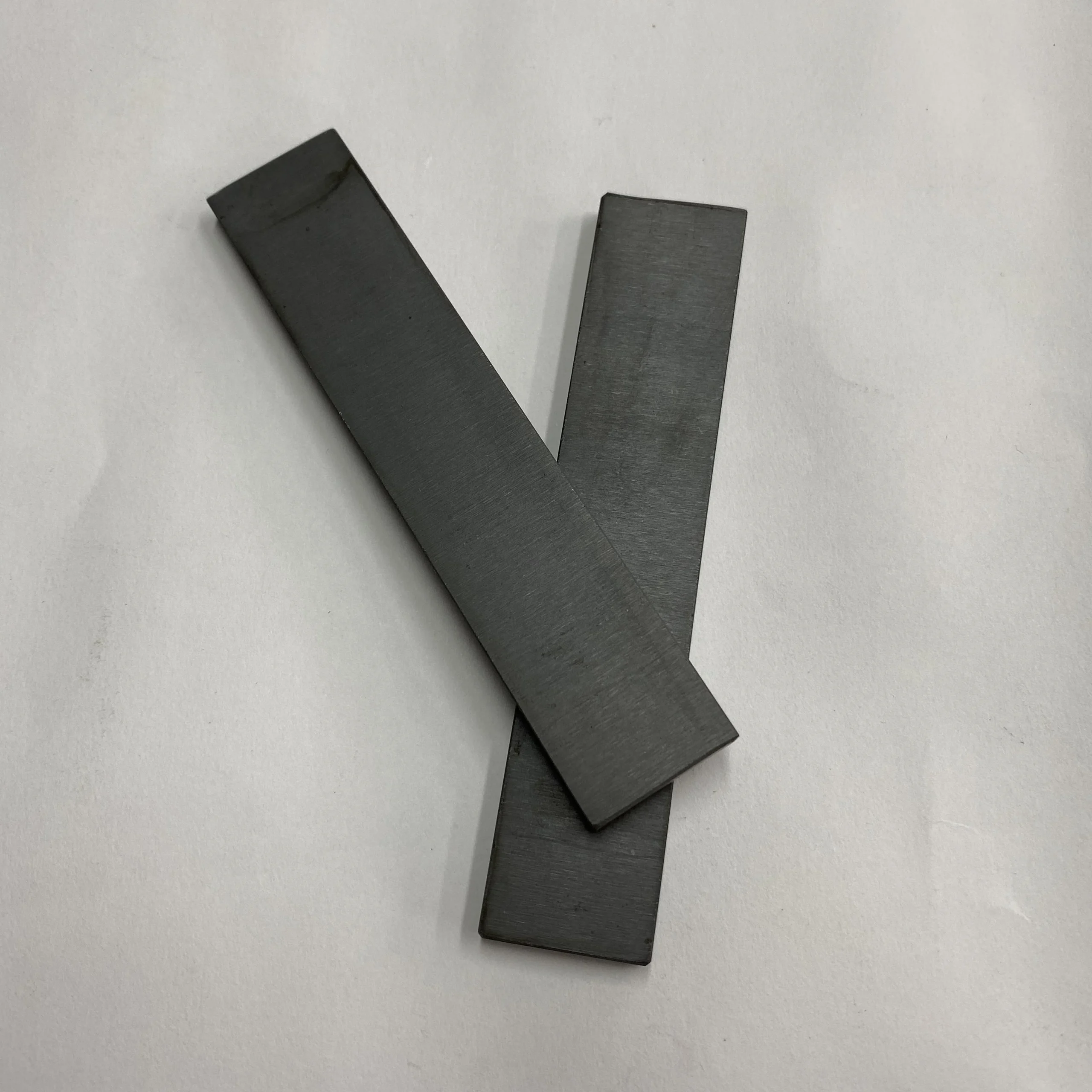 H0df177b68c0145a69f05e17694d0b9312.webp Ultrathin Hot Pressure Sintering Black Silicon Nitride SIC Ceramic Plate Sheet Substrate - Image 1