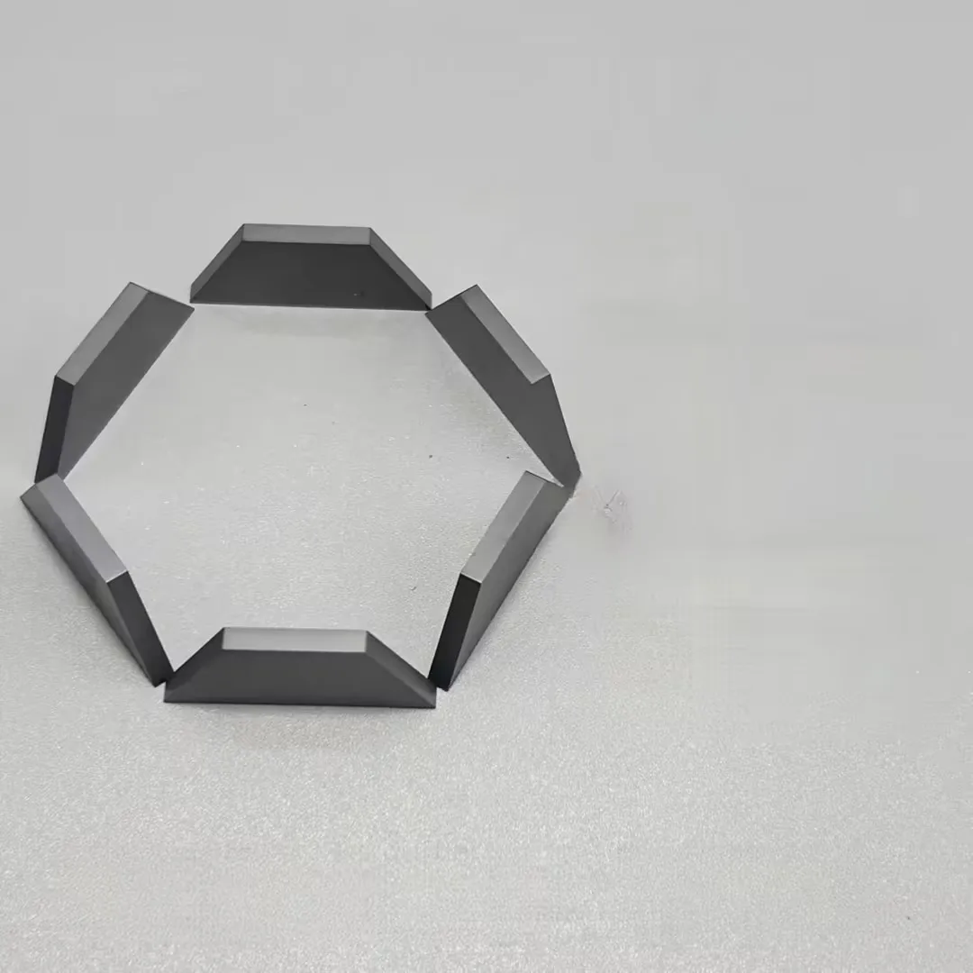 H10862853c3044cf1853209022ad95161X.webp Customize half Hexagonal SIC ceramic sheet Refractory Silicon Carbide Ceramic tile - Image 1