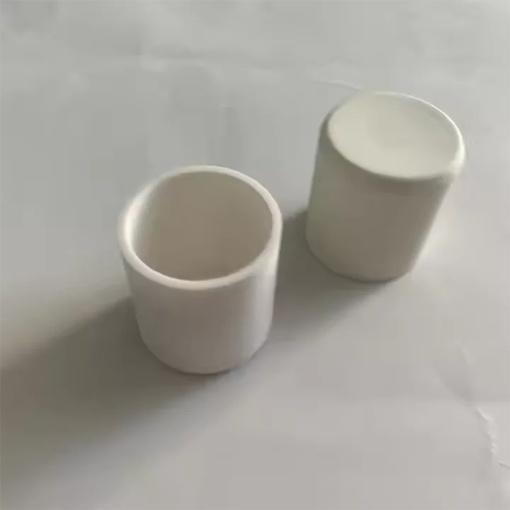 H22eb2a8201664e328bacf5b60c117e9eQ.webp High Purity High Temperature Magnesium Oxide Ceramic Crucible - Image 1