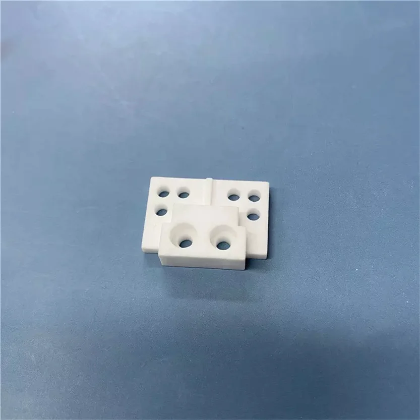 H245c5944a01c45d3aafbb3e7ab35269dK.webp High Quality Steatite Ceramics for Industries Alumina Industrial Ceramic Terminal Block Socket Insulator - Image 1