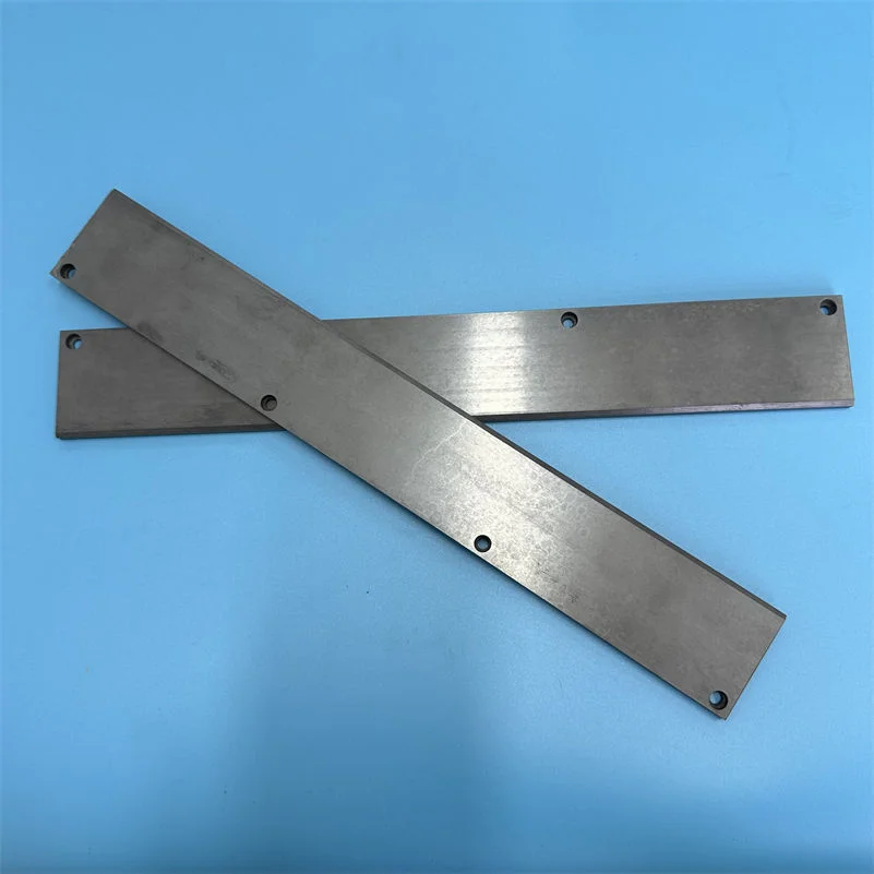 H2e55eea1246d4ebfab55de234ed6bc0b7.webp Customized Refractory Silicon Carbide Plate Price Silicon Carbide Ceramic Plates for Industrial Furnace - Image 1