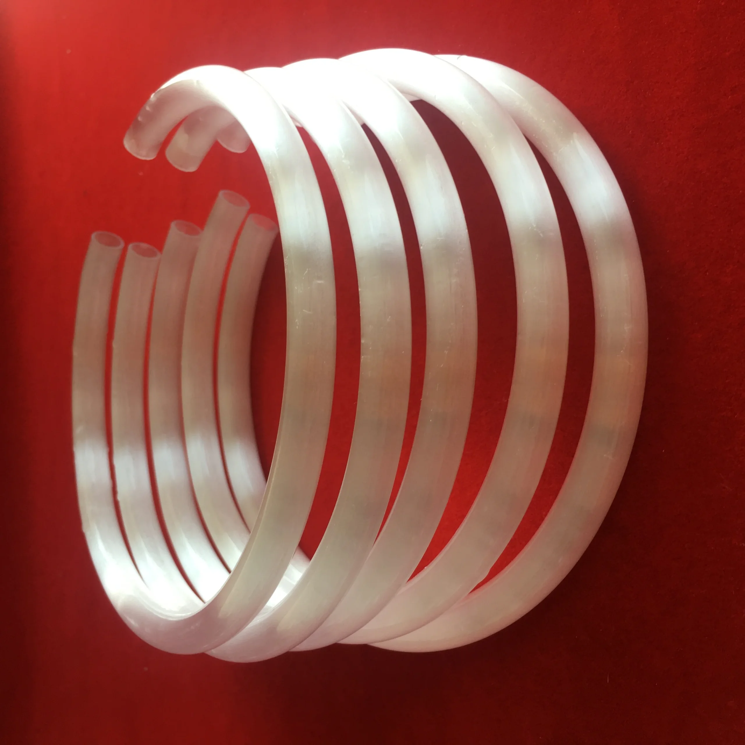 H4d39c412c49147d1a1faa7145a418affS.webp C Type U Type Customized High Resistance Opaque Milky White Fused Quartz Glass Tube - Image 1