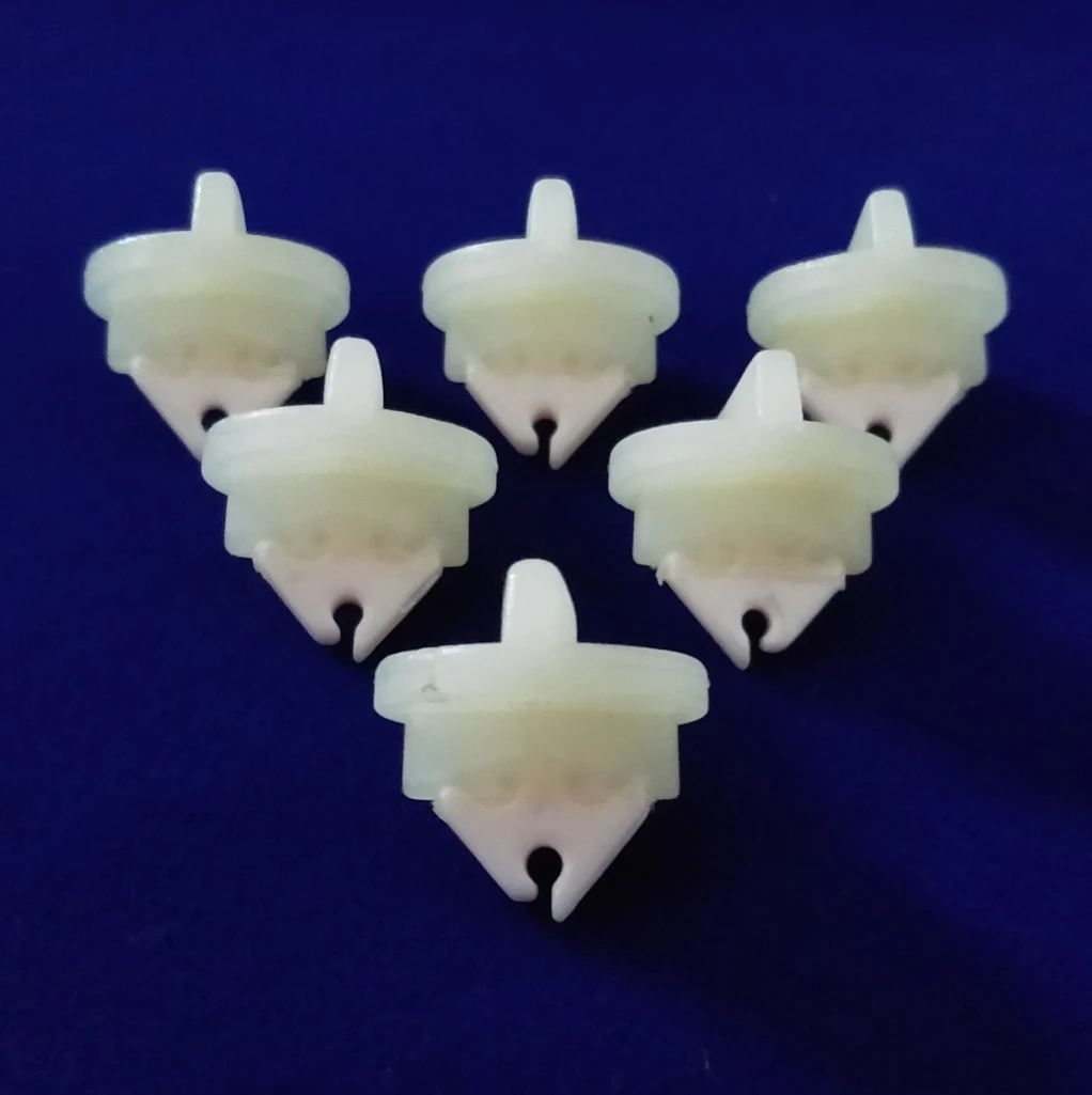 H5e8b05d459904a5cbdcc64d53ec557c8F.webp Winders Wire Guide Textile Ceramic Rabbits Loom Yarn Spinning Head Rabbit Head Guide with Cutting Service - Image 1