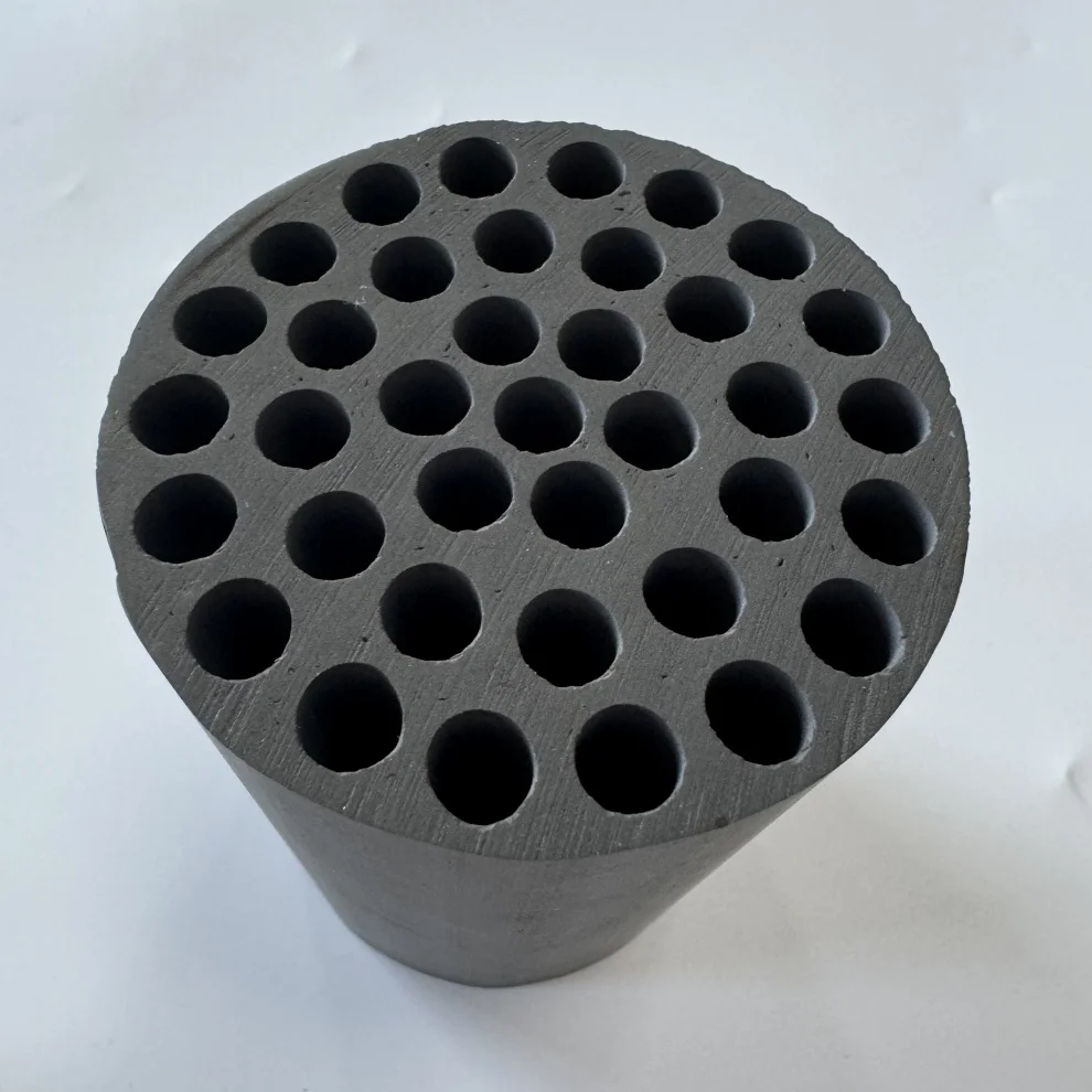 H68404af0072f446f9679786de6078cf0z.webp Environmentally Friendly Solid-liquid Separation Porous Microporous Silicon Carbide SiC Ceramic Filter Membrane Tube - Image 1