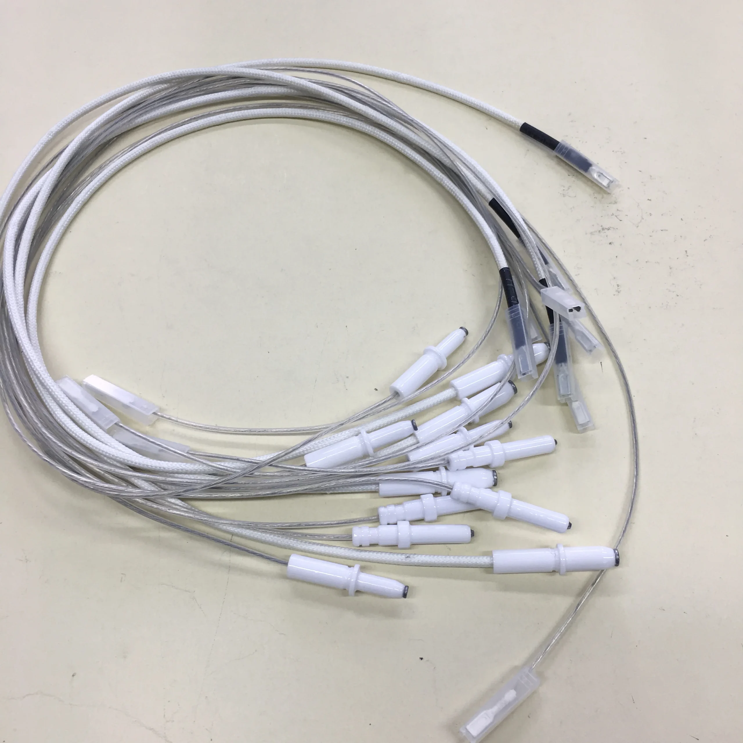 H6c1632155b3d4b1ab1b8ee4dd88d3c1dz.webp Gas Oven Cooker Spark Ceramic Igniter Wire Spark Plug - Image 1