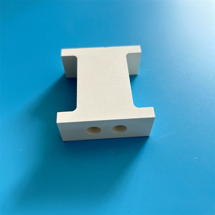 H6e4df3aca7d240318bf49dbcc6f2d635x.webp Customized Perforated Boron Nitride Insulating Parts BN PBN Ceramic Plate - Image 1