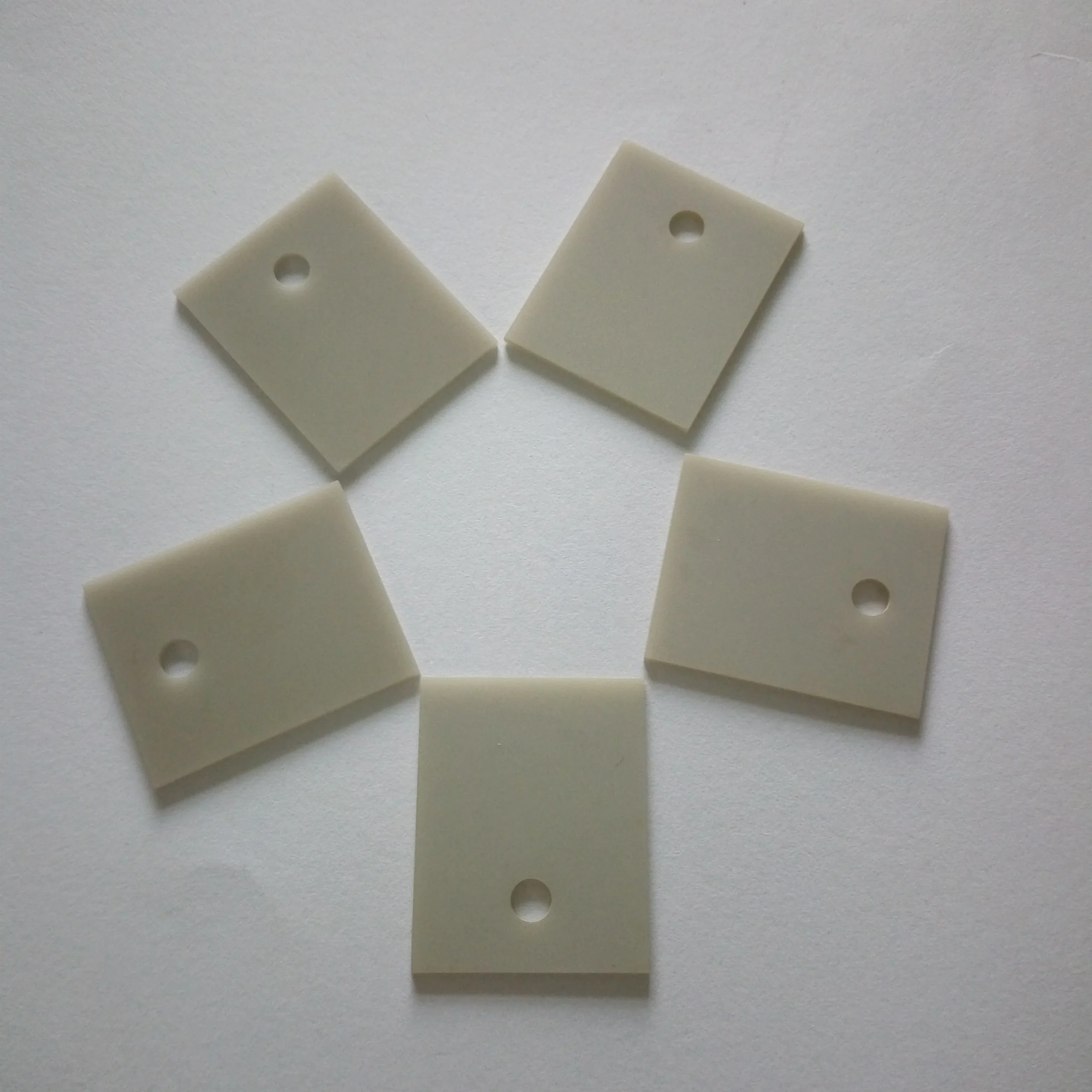 H6e84ca221d254917b6e8aa3e73735ca5a.webp Factory Direct Sale Custom Sizes Electrical Insulation Ceramic Pad AIN Ceramic Sheet Aluminum Nitride Ceramic Substrate for IGBT - Image 1