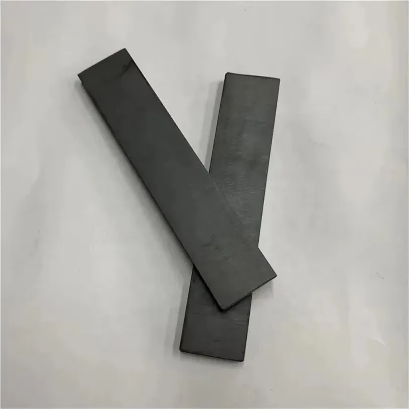 H7e8edadc4da1477cbe51a31ea0b790d9g.webp Pressureless Sintered Silicon Carbide Board Black Wear Resistant SiC Ceramic Plate - Image 1