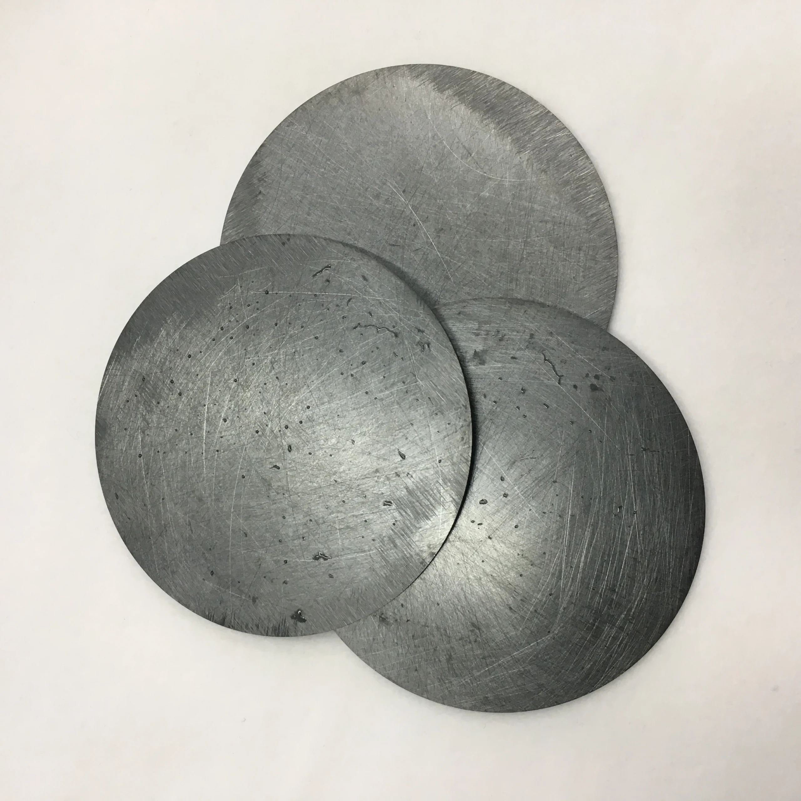 Ha6088dc001ff476e9f0f759c676a38b6t.webp Very Thin Zirconia Black Ceramic Sheet Substrate Surface Polishing Round Zirconium Oxide Ceramic Plate - Image 1