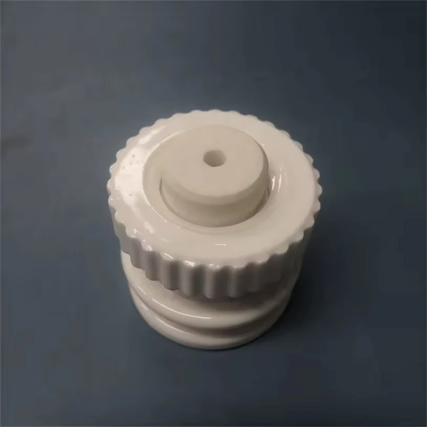 Hc6a3b23b4e5b4fe3aeadb149e1f4e72a6.webp Steatite Ceramic Socket Insulator Ceramic Terminal Blocks With High Insulation - Image 1