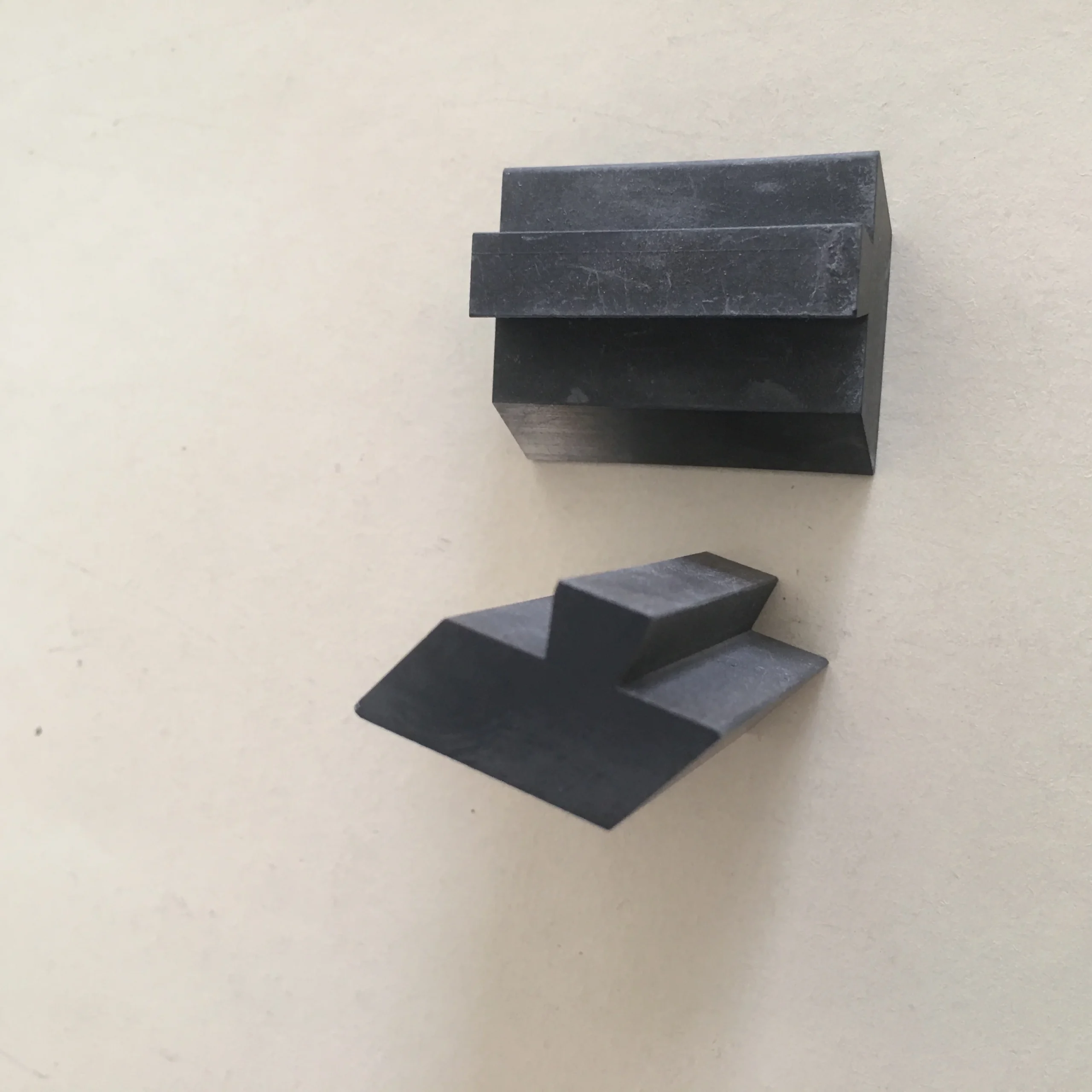 Hee7a8e1827da483d946a86e49312325e2.webp Customized Silicon Nitride Block Irregular Insulator Si3N4 Ceramic Part - Image 1